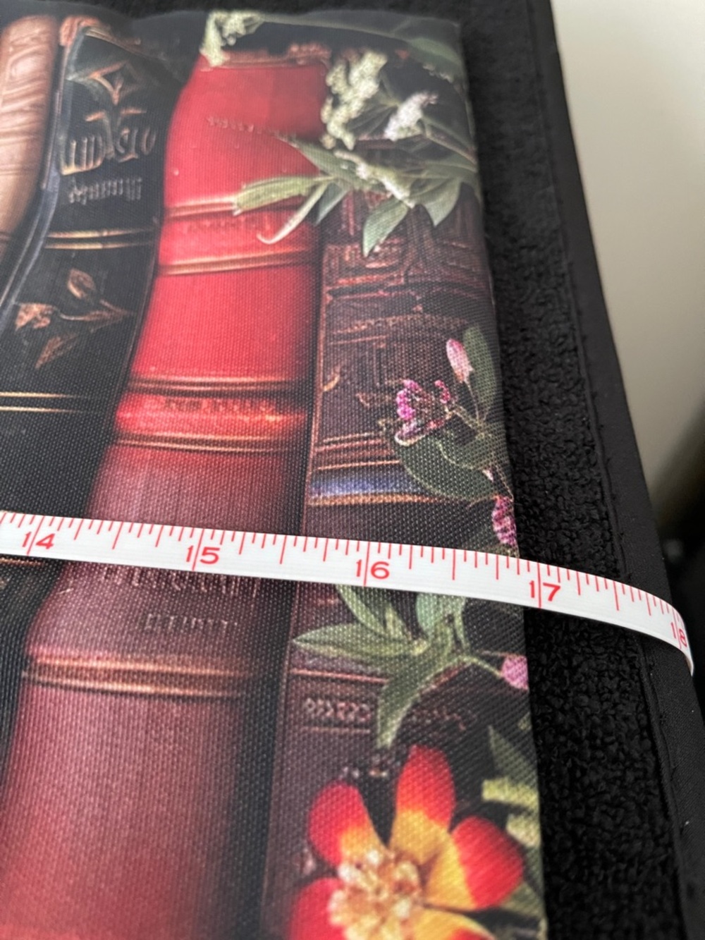 NWOT..Floral Vintage Books Canvas Tote Bag in Black - Picture 5 of 7